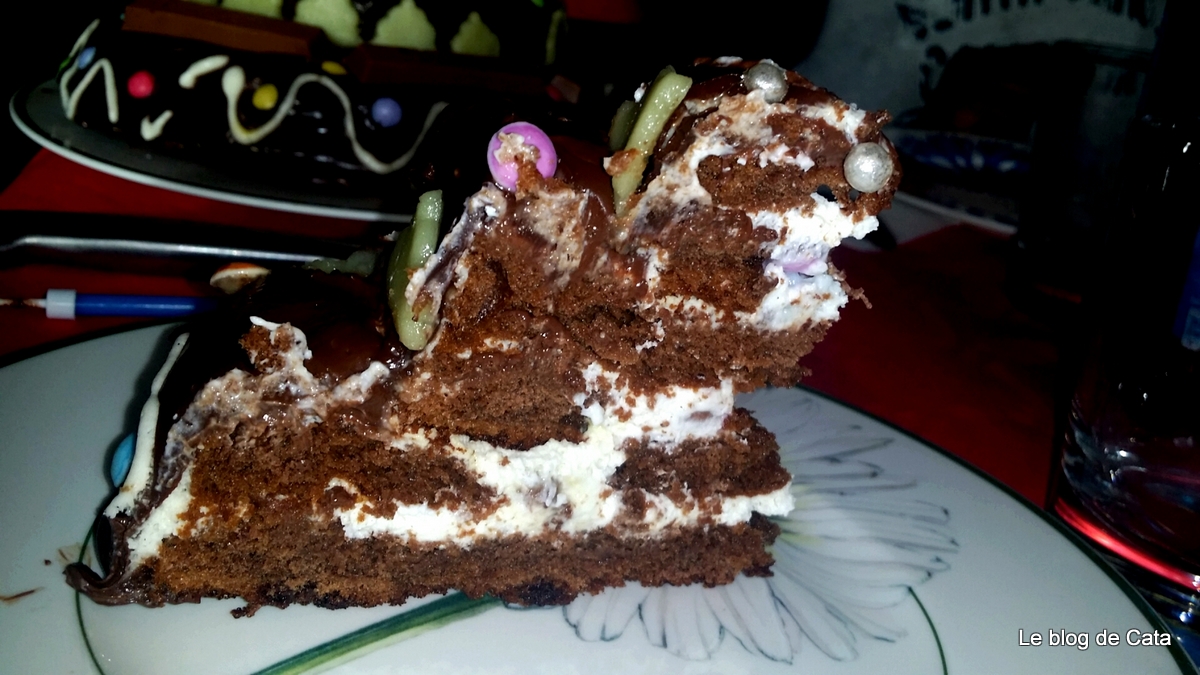 Tort etajat cu ciocolata - 1 Anisor de Bucataras