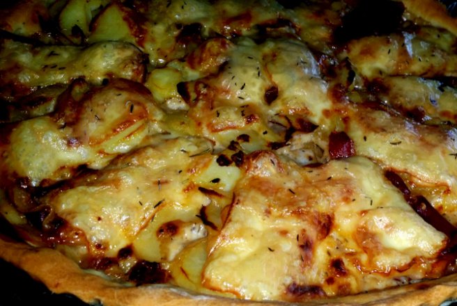Pizza cu branza Raclette