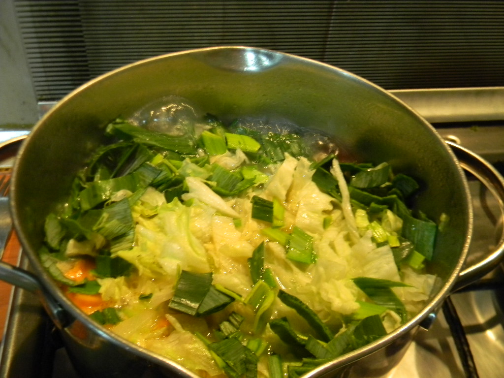 Supa cu salata iceberg