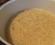 Oua ochiuri, in cuib de spaghete fara gluten-1