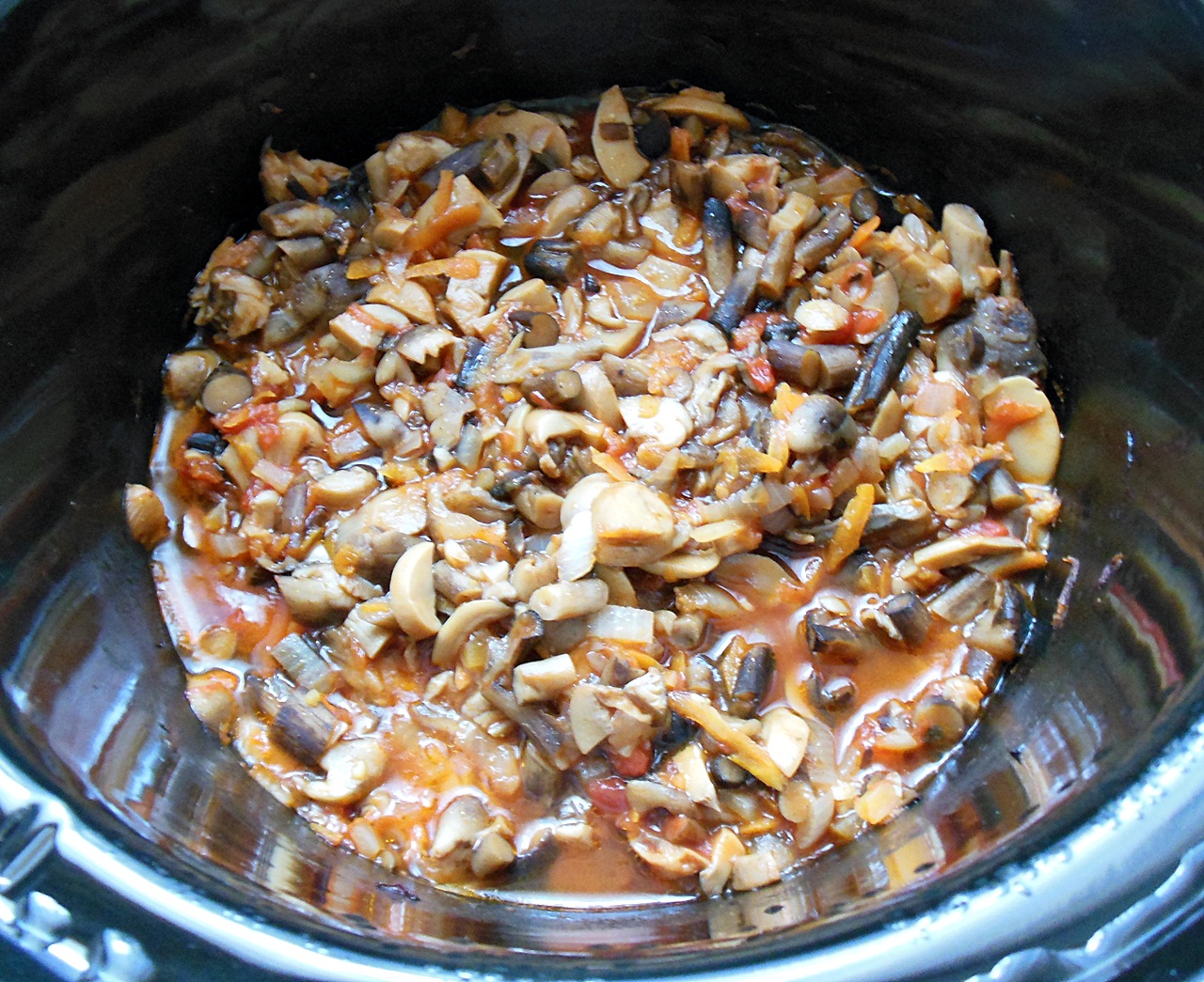 Tocanita cu ghebe si ciuperci la slow cooker Crock-Pot 4,7 L