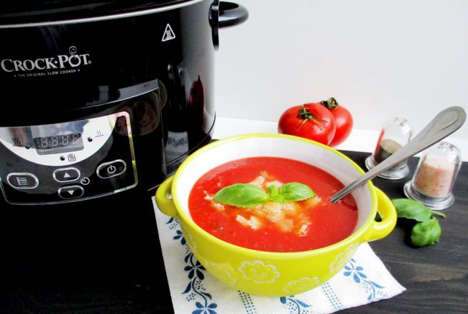 Supa de rosii cu taietei patrati la slow cooker Crock-Pot 4,7 L