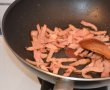 Tocana taraneasca din muschiulet de porc sub piure de cartofi cu mazare-0