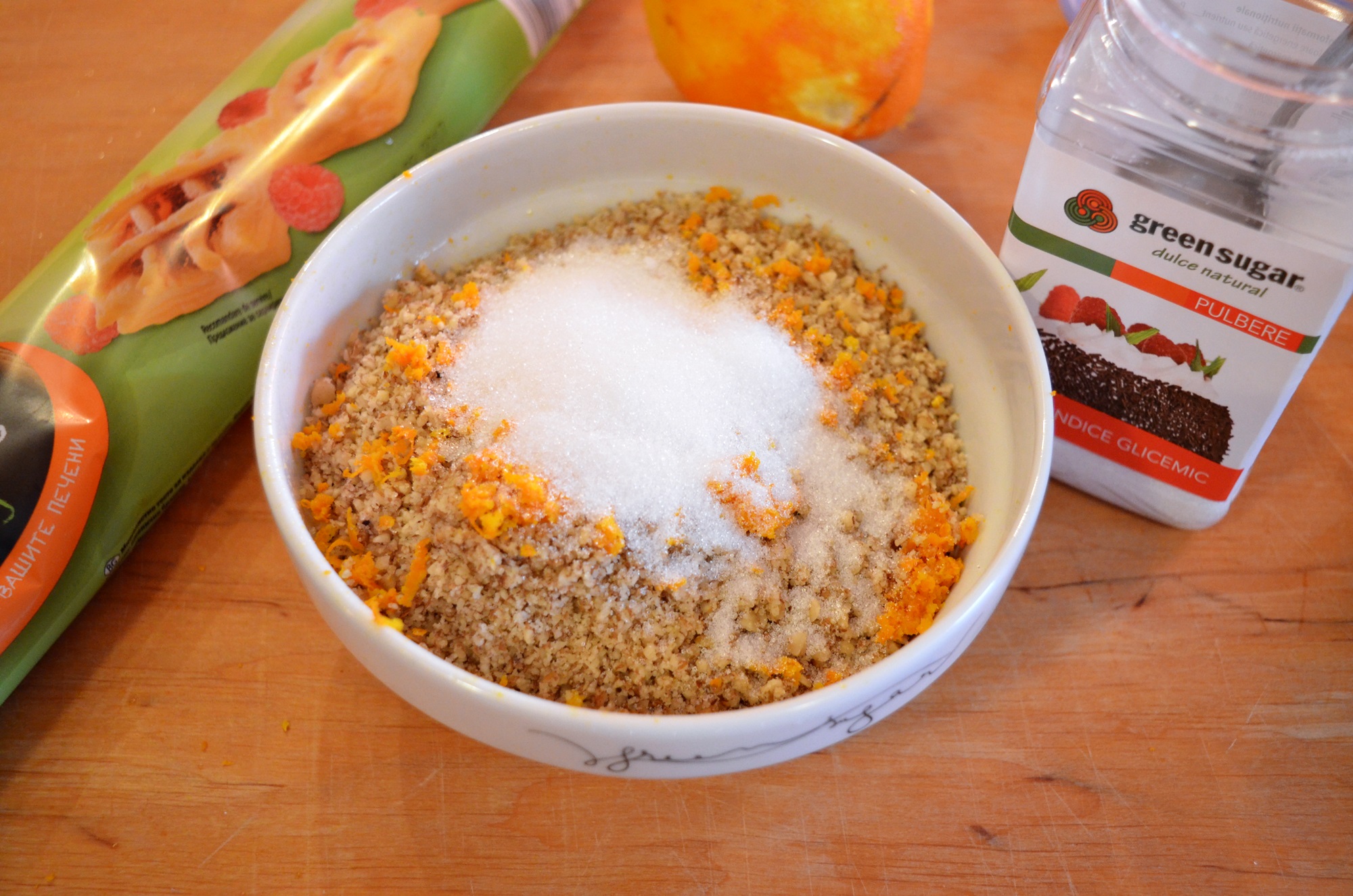 Placinta invartita cu nuca si portocala, la slow cooker Crock-Pot