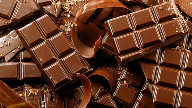 Alerta alimentara - ciocolata cu plastic la Penny Market si XXL Mega Discount