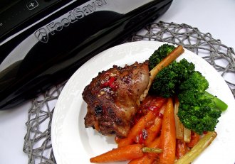 Pulpa de miel la cuptor, cu legume caramelizate pregatita cu aparatul de marinat FoodSaver