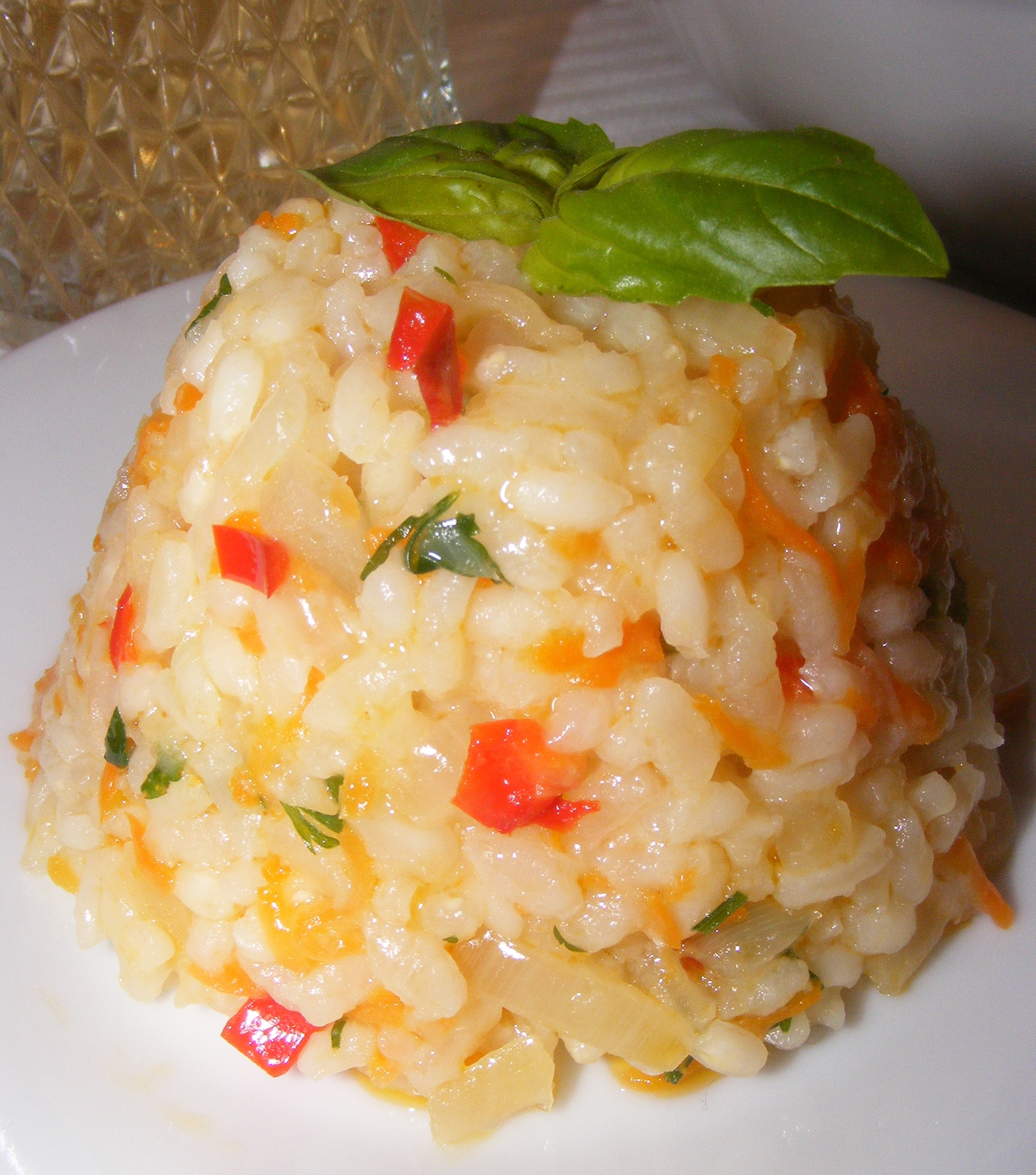Рецепт вкусного риса с овощами. Рис с овощами. Рис гарнир. Рис с овощами на гарнир. Красивый гарнир из риса.