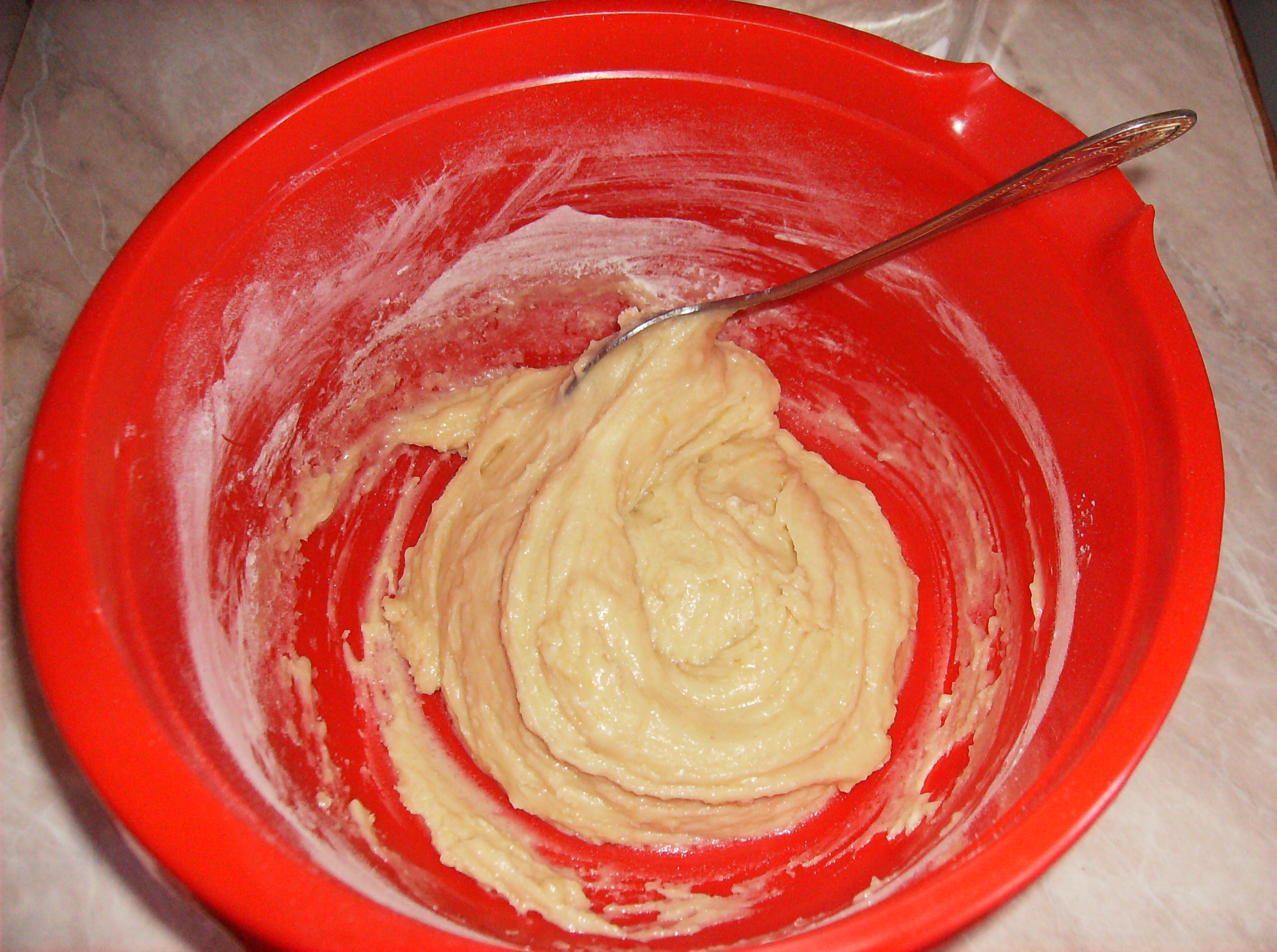 Prajitura cu crema de lamaie si glazura de ciocolata