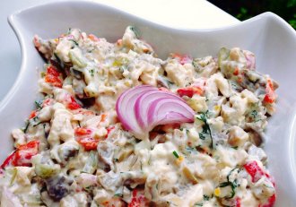 Salata de pui cu ciuperci si maioneza