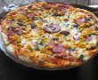 Pizza cu salam uscat si porumb-15