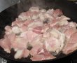 Tocana de porc cu ciuperci si bacon, sub capac de piure cu parmezan-0