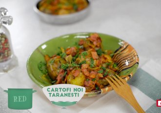 Cartofi noi, taranesti cu bacon