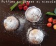 Muffins cu cirese si ciocolata-3