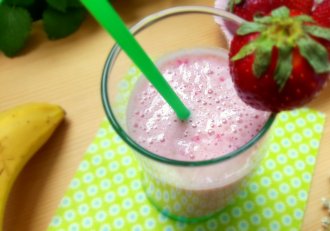 Milkshake cu capsuni si banane