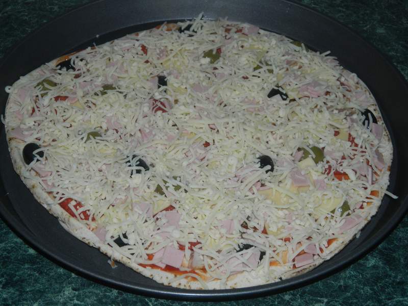 Pizza pe blat de lipie