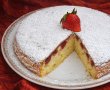 Prajitura rasturnata cu capsuni si biscuiti - Reteta delicioasa cu fructe-17