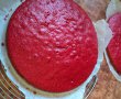 Tort Catifea rosie cu capsuni-2