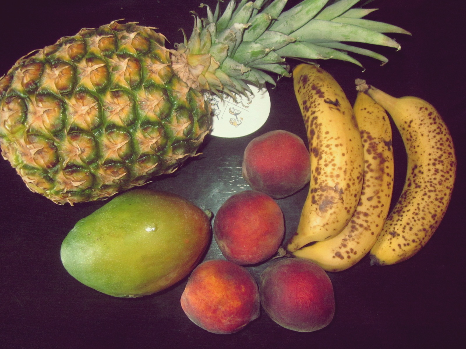 Fresh din piersici, mango, banane si ananas