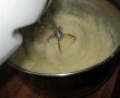 Prajitura Lamaita cu miere de albine si glazura de ciocolata alba-4