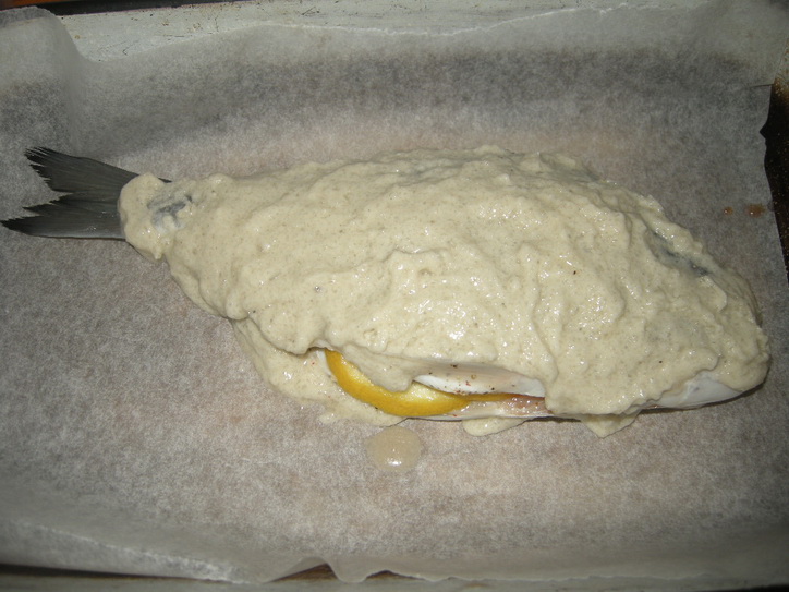Dorada in crusta de sare la cuptor