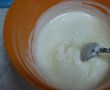 Tort cu crema de iaurt si piersici-2