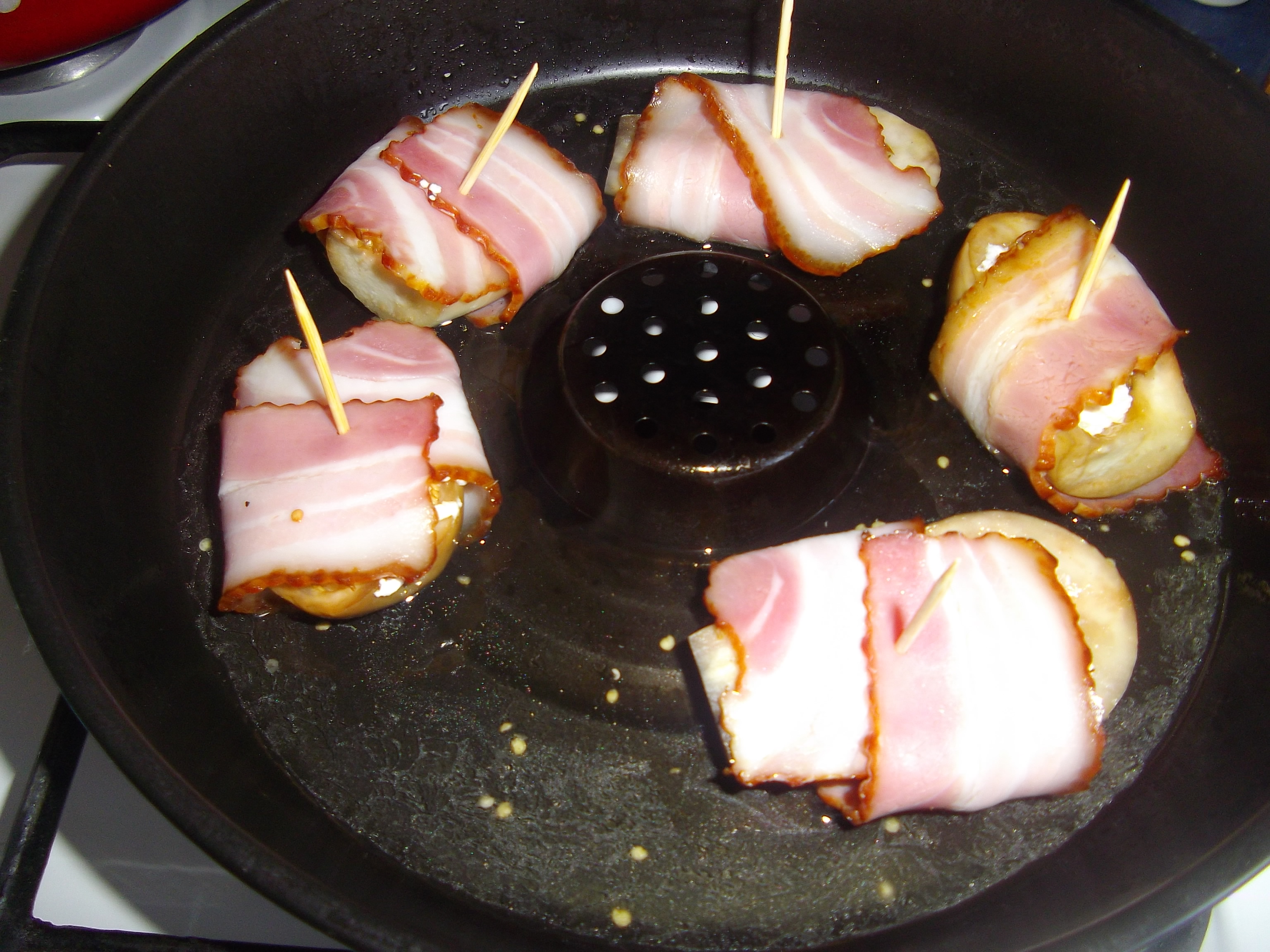 Pachetele de vinete cu bacon