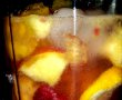 Bautura de vara aromata cu fructe-1