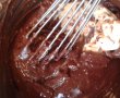 Tort de biscuiti, cu crema de ciocolata cu rom si alune, si insertie de banane-2