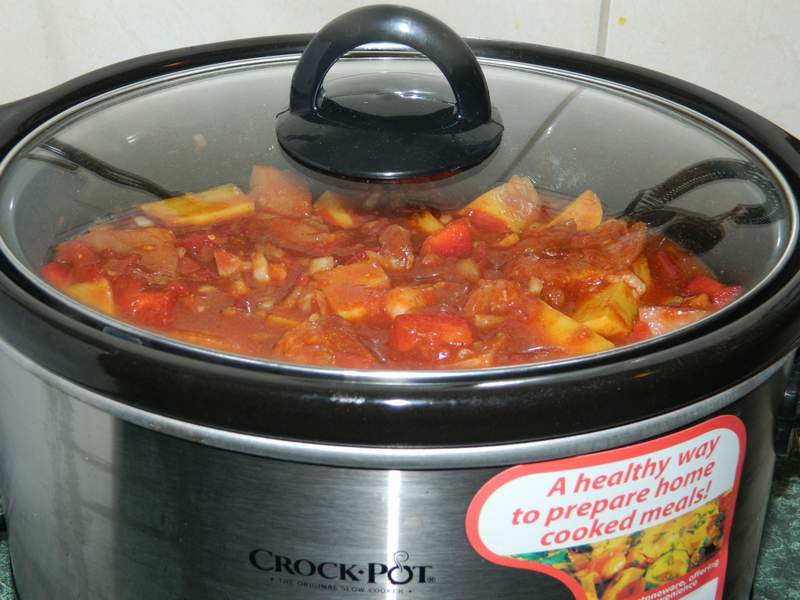 Gulas de porc la slow cooker Crock-Pot 3,5 L