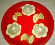 Floricele umplute cu pasta de avocado si conopida-2