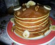 Pancake mic-dejun cu nuci, miere si banane-0