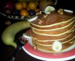 Pancake mic-dejun cu nuci, miere si banane-1