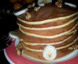 Pancake mic-dejun cu nuci, miere si banane-3