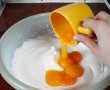 Guguluf cu crema de mascarpone si coacaze-0