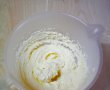 Guguluf cu crema de mascarpone si coacaze-3
