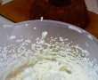 Guguluf cu crema de mascarpone si coacaze-4