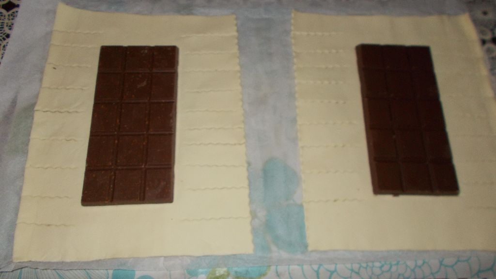 Ciocolata imbracata in foietaj