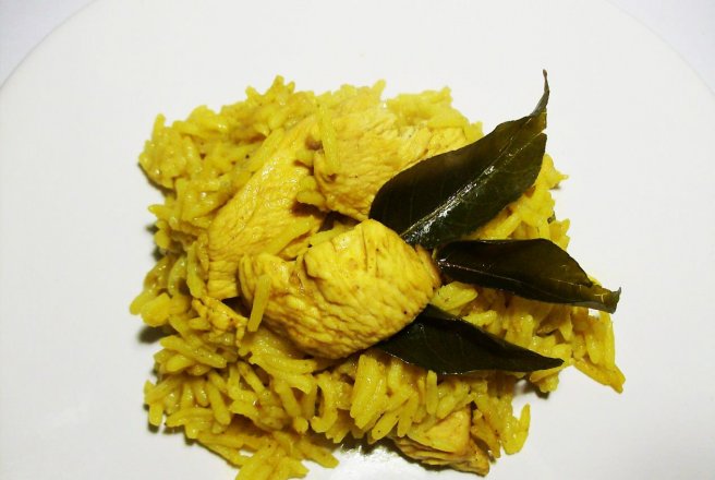 Pui cu frunze de curry