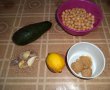 Tarte umplute cu humus cu avocado, seminte de dovleac si chia-0