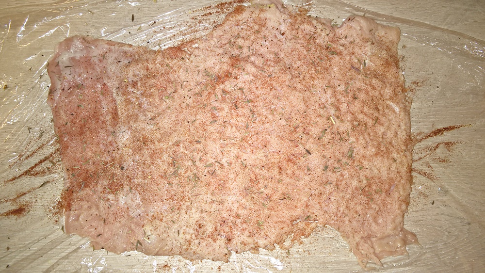 Muschi de porc umplut cu ciuperci si invelit in bacon