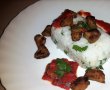 Cubulete de carne pe salata de orez-2