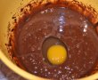 Tort de ciocolata cu mousse de iaurt si mure-2
