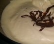 Buturuga din mousse de ciocolata si insert capsuni/zmeura-6