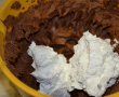 Tort cu crema de piersici si grilaj de ciocolata-11