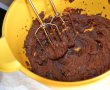 Tort de ciocolata cu mure si piersici - Reteta nr. 100-14
