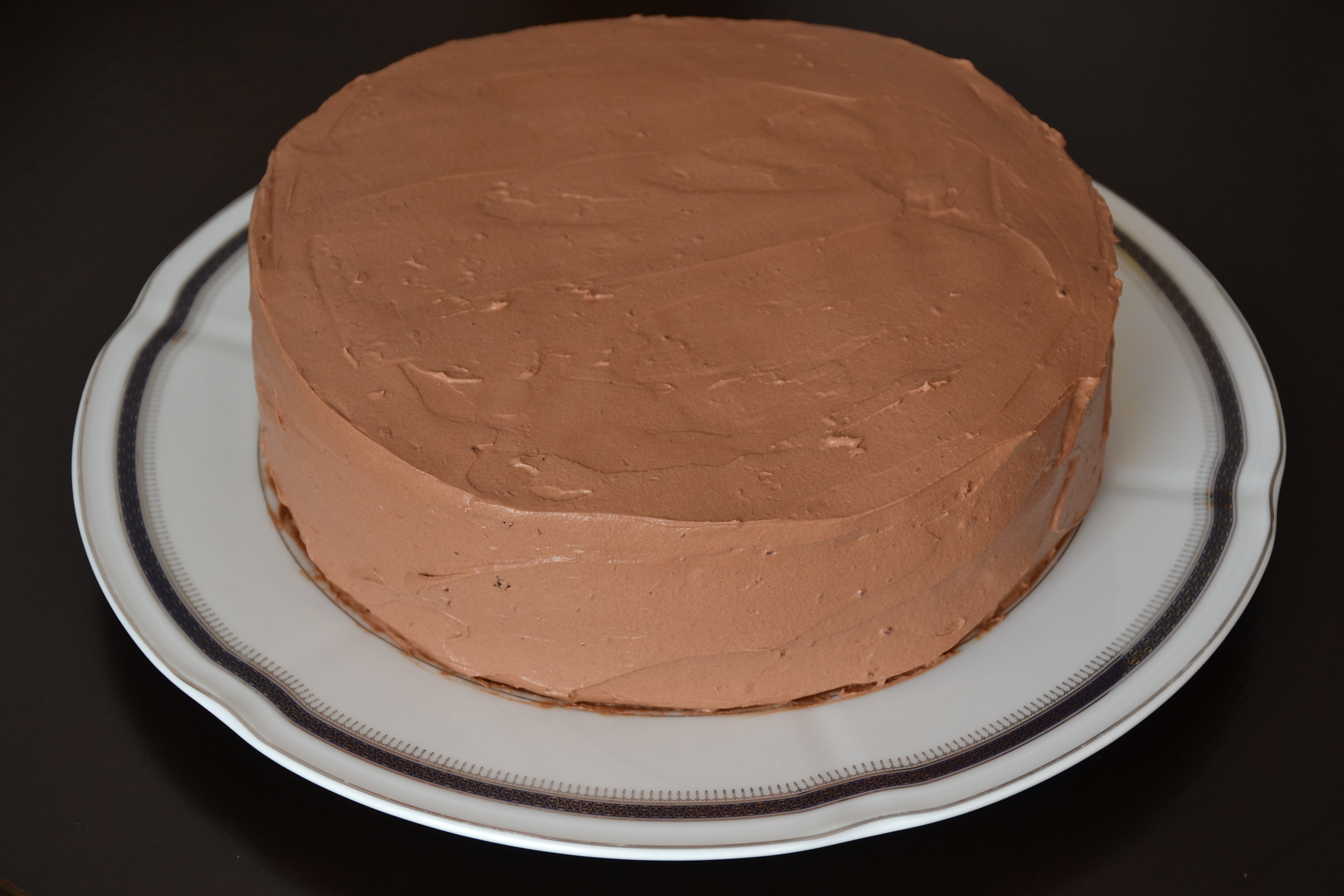 Tort de ciocolata cu mure si piersici - Reteta nr. 100