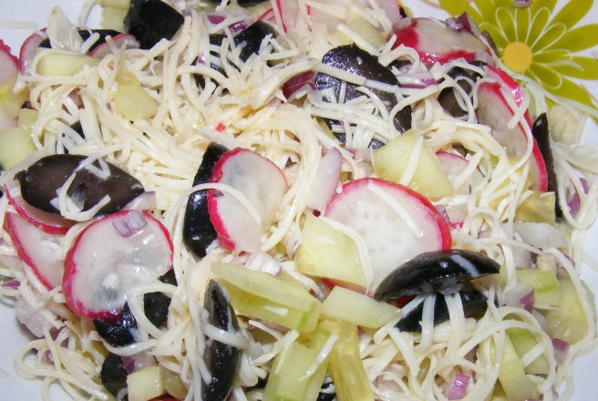 Salata de castravete si ridichi