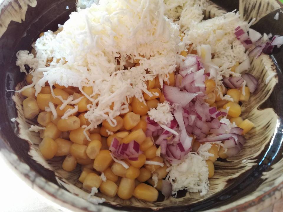 Salata de porumb cu telemea si iaurt
