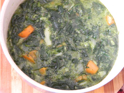Supa crema de spanac cu broccoli si seminte de chia