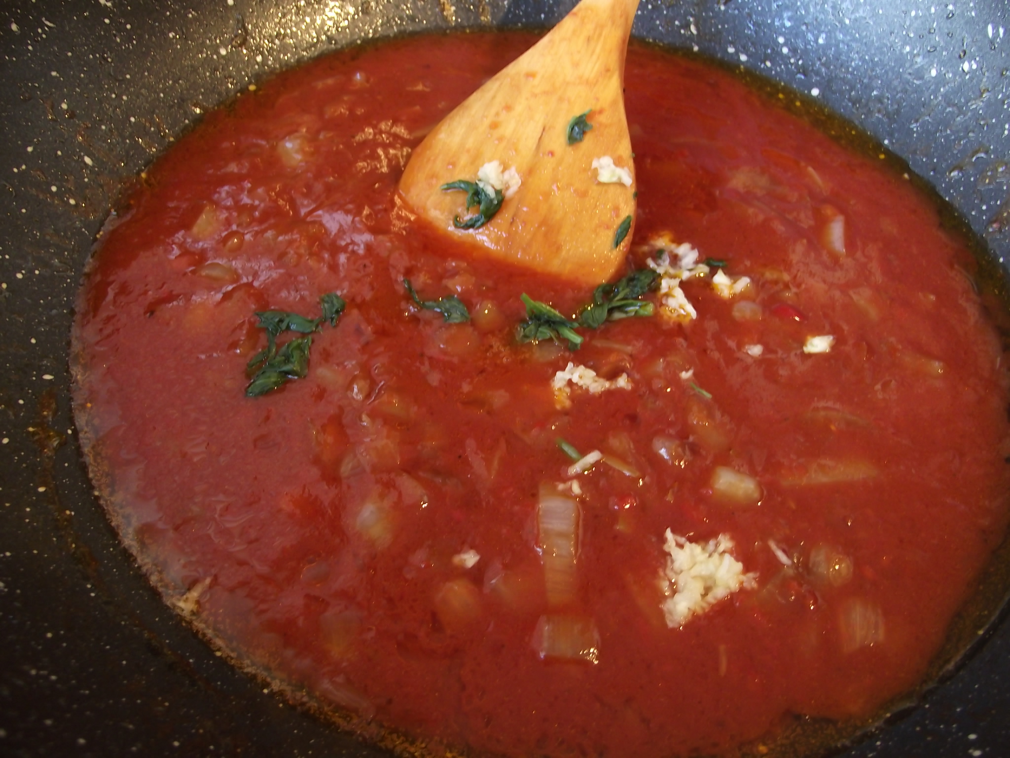 Paste cu sos de rosii si legume mexicane